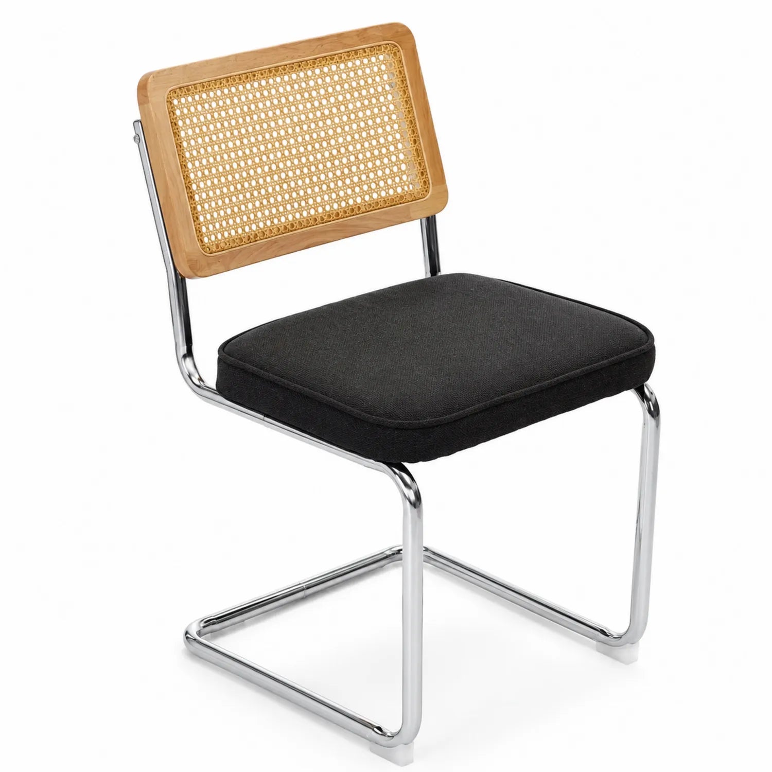 Sedia da pranzo in metallo cromato con seduta in tessuto nero e schienale in rattan